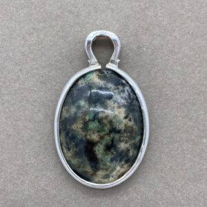 Crabtree Emerald pendant front