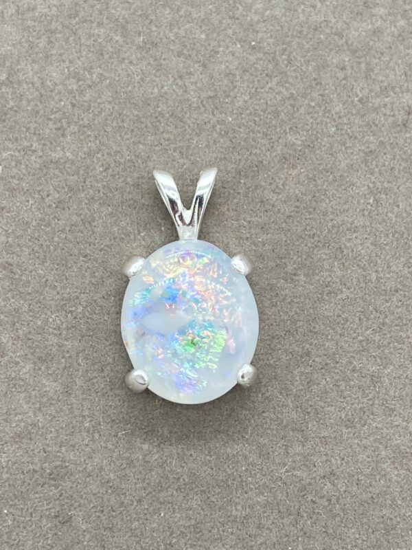 Slocum Opal pendant closeup