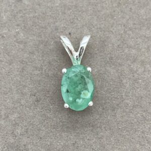 Emerald pendant front